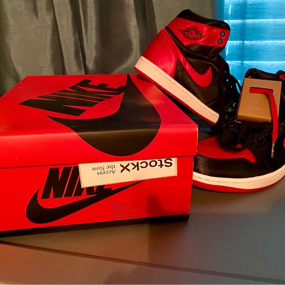 Womens Satin Bred Air Jordan 1 Retro Hi OG - Picture 7 of 7